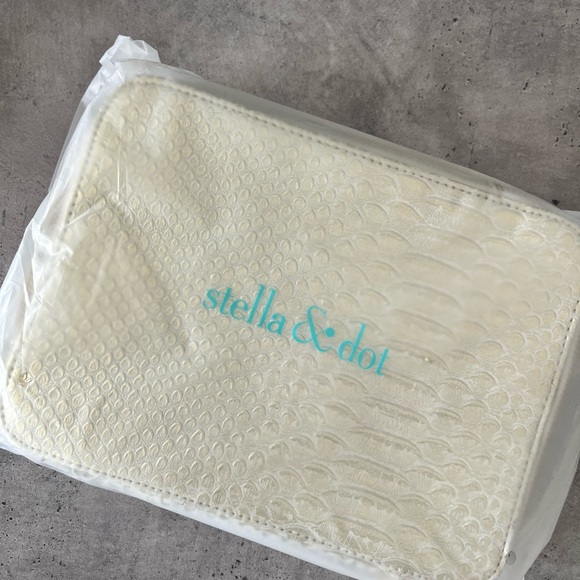 New Stella & Dot Snake Skin Travel Bag for jewellery - Picture 2 of 7